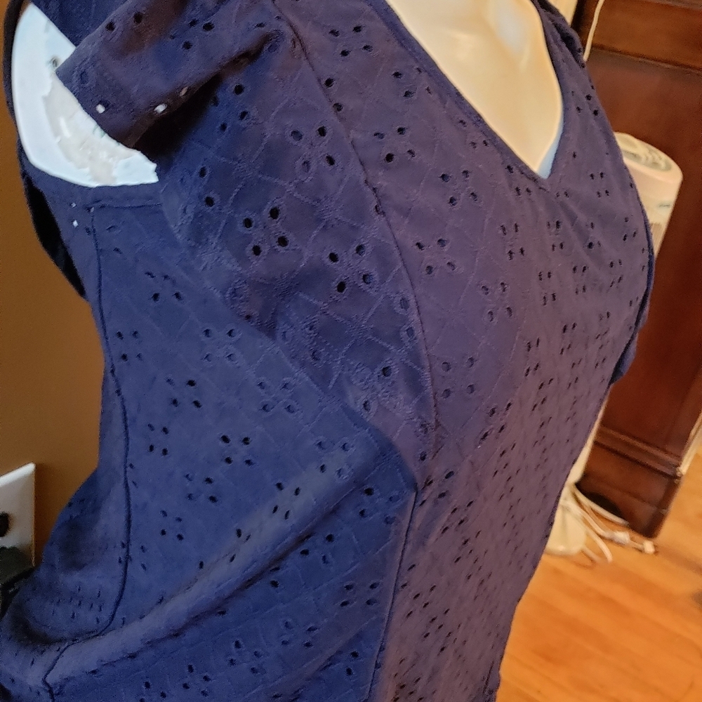 🌼Ladies top​​ - Picture 3 of 7